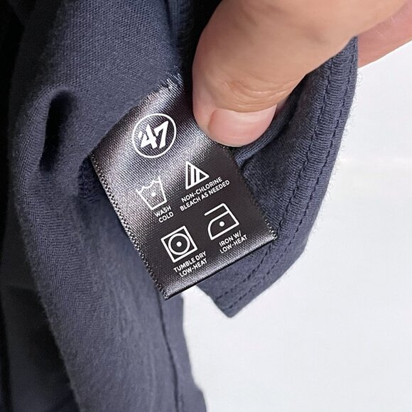 Detroit Tigers Women’s 47 Brand Navy V-Neck T-Shirt L - Picture 5 of 9